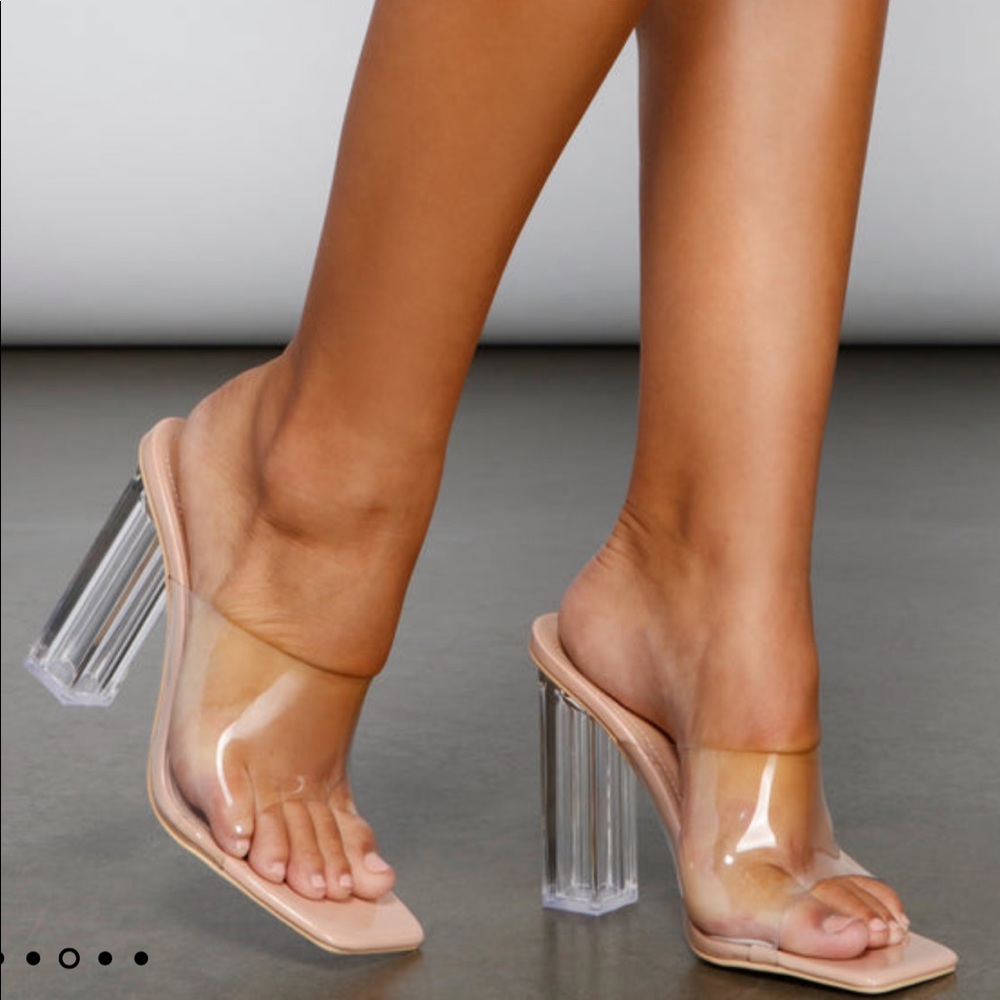 Stunning brand New  nude clear block exotic dancer mule heel size 7